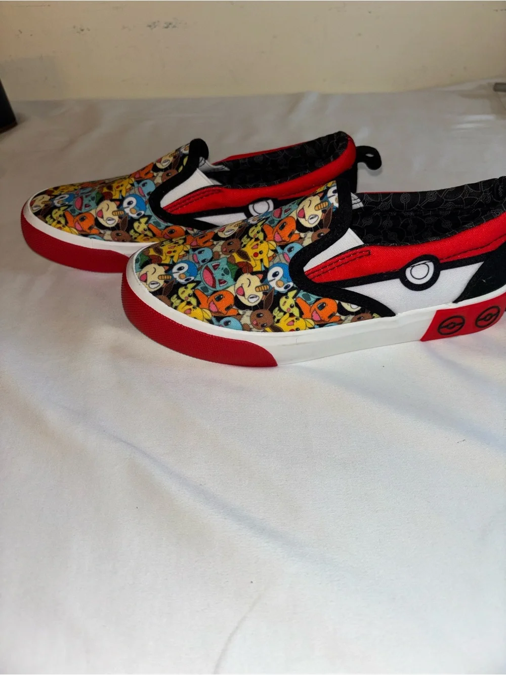 Ground Up Pokémon slip-on children’s sneakers size 2 new without tags